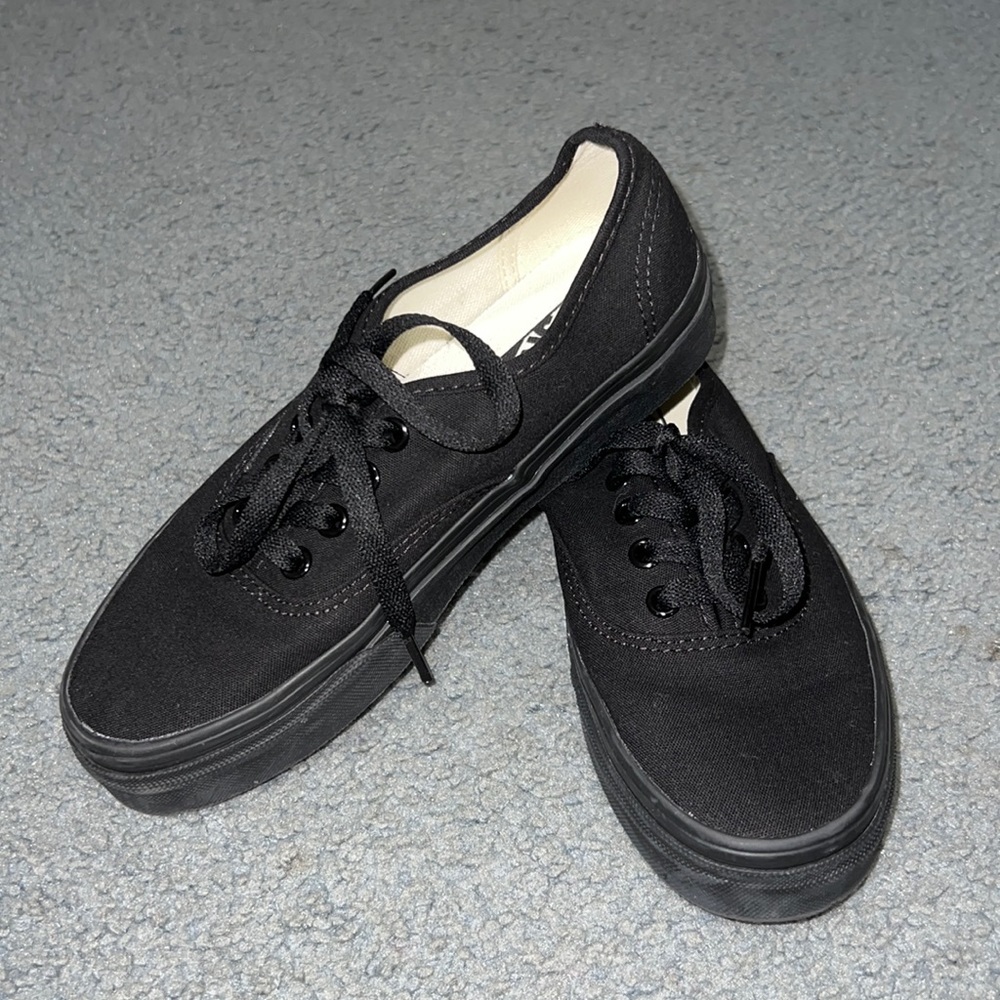 Black vans size 6 women 4.5 men
